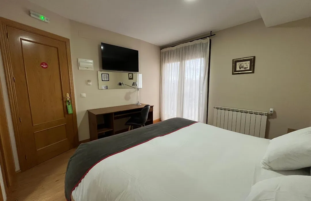 Hostal la Colmena-1